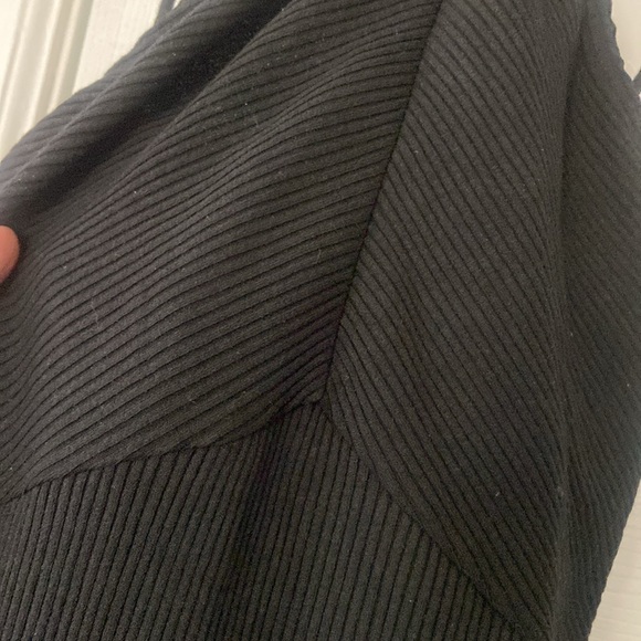 Zara fitted black midi dress - Picture 5 of 9